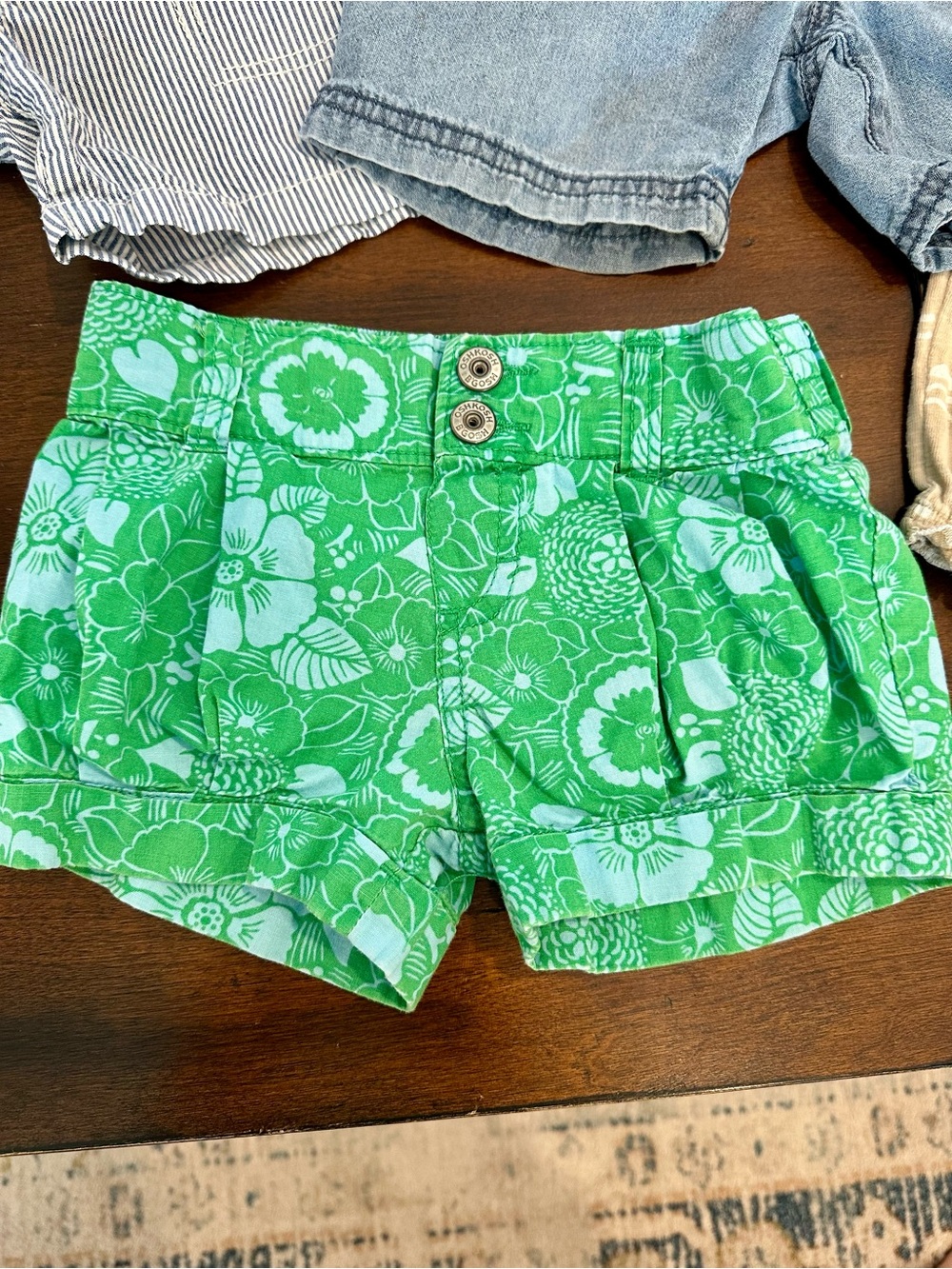 OshKosh B'gosh Green Floral Pleated Kids Shorts 100% cotton